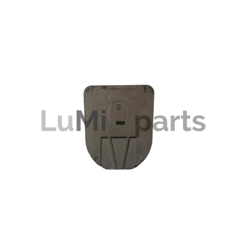Trapezoidal base of the interior rearview mirror